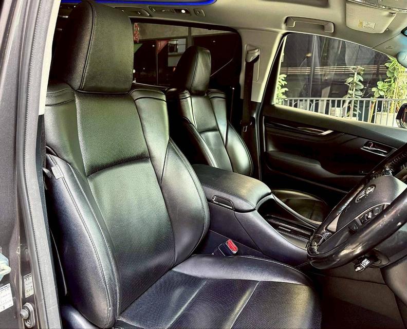 Toyota Alphard SC Package ปี 2017 10