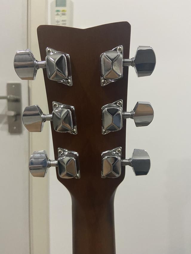 กีต้าร์โปร่ง Yamaha F310 10