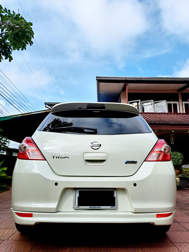 Nissan Tiida 1.6G รุ่น Top ปึ 2011 เจ้าของขายเอง วิ่งน้อย สภาพป้ายแดง ดูแลรักษาอย่างดี 4