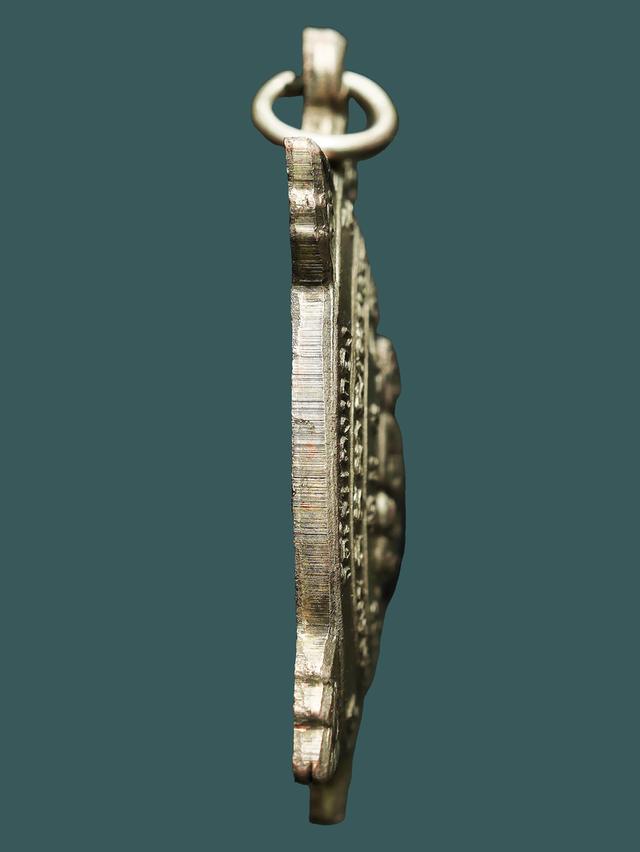 เหรียญพญาเต่า รุ่นไตรมาส หลวพ่อหลิว ออกวันหนองอ้อ โพธราม ราชปุรี ปี 2536