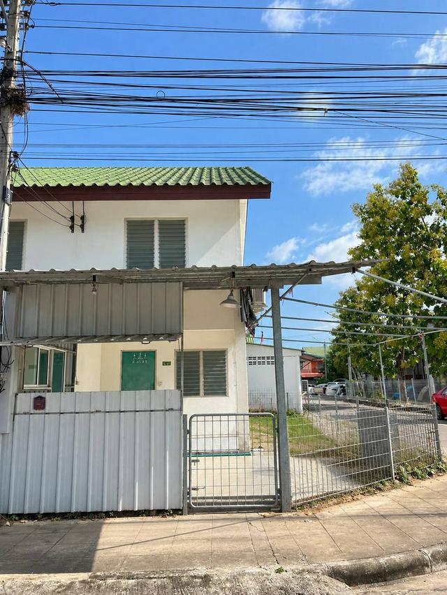 บ้านเอื้อเจดีย์หัก   ราชบุรี บ้านแฝด 2 ชั้น หลังมุมถนนเมน มีพื้นที่ด้านข้าง ขายตามสภาพในหมู่บ้าน มีร้านค้าหาของทานง่าย 1