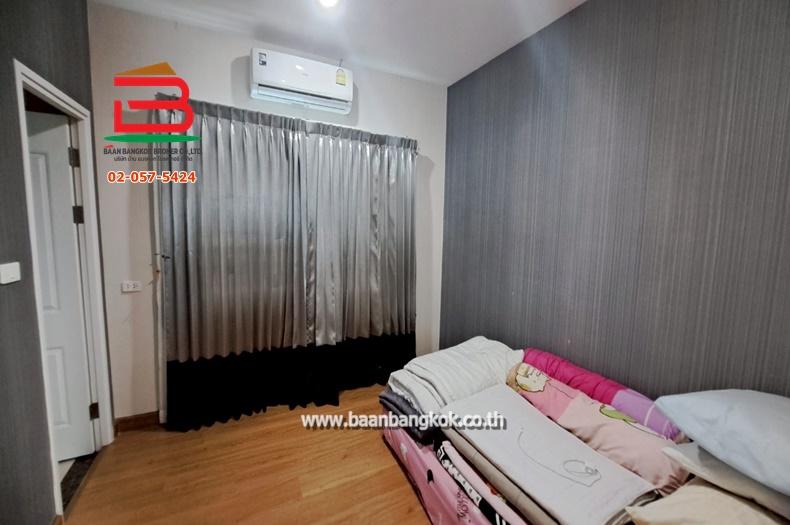 บ้านเดี่ยว หมู่บ้าน โกลเด้น นีโอ2 ลาดพร้าว-เกษตรนวมินทร์ เนื้อที่ 41.5 ตรว. ถนนรามอินทรา แขวงคลองกุ่ม เขตบึงกุ่ม กรุงเทพ 7