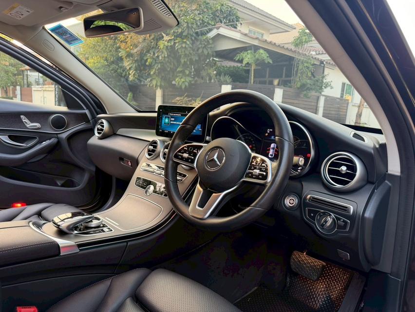 รถสุดหรูยอดนิยม เครื่องยนต์ดีเซล ขับสนุกBenz C220d AV Facelift ปี2020 จด 2021 สีดำ รูปที่ 6
