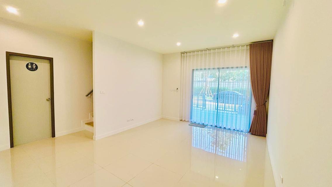 🏡 บ้านเช่าทาวน์โฮม 3 ชั้น  2