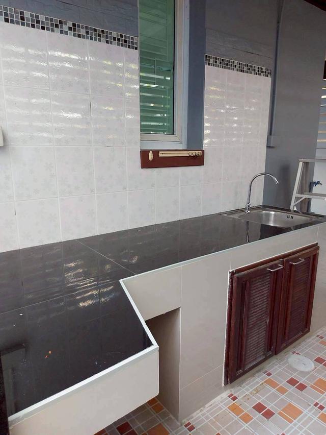 บ้านในหมู่บ้านคันทรีโฮม 5