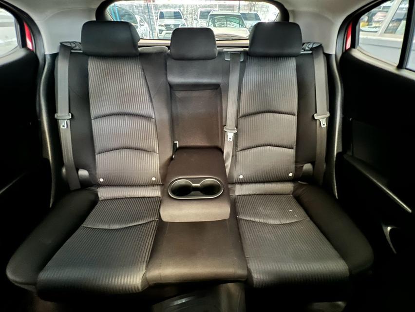 ผ่อนเบาๆ 5 พันกว่าบาท Mazda 3 รุ่น 2.0 C Sport 5 ประตู รูปที่ 14