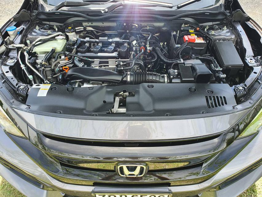 Honda CIVIC FK 1.5 Turbo Hatchback ปี 2018 สีเทา มือหนึ่ง 5