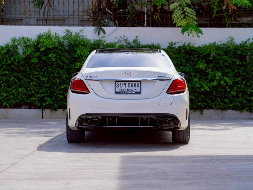 Benz C300e AMG ปีจด 2020 รูปที่ 3