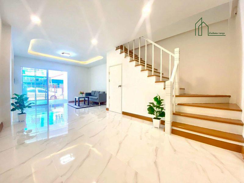 ทาวน์เฮาส์ รีโนเวทใหม่ หมู่บ้านปิยวรารมย์ ถนนบ้านกล้วย-ไทรน้อย ฟรีโอน  7