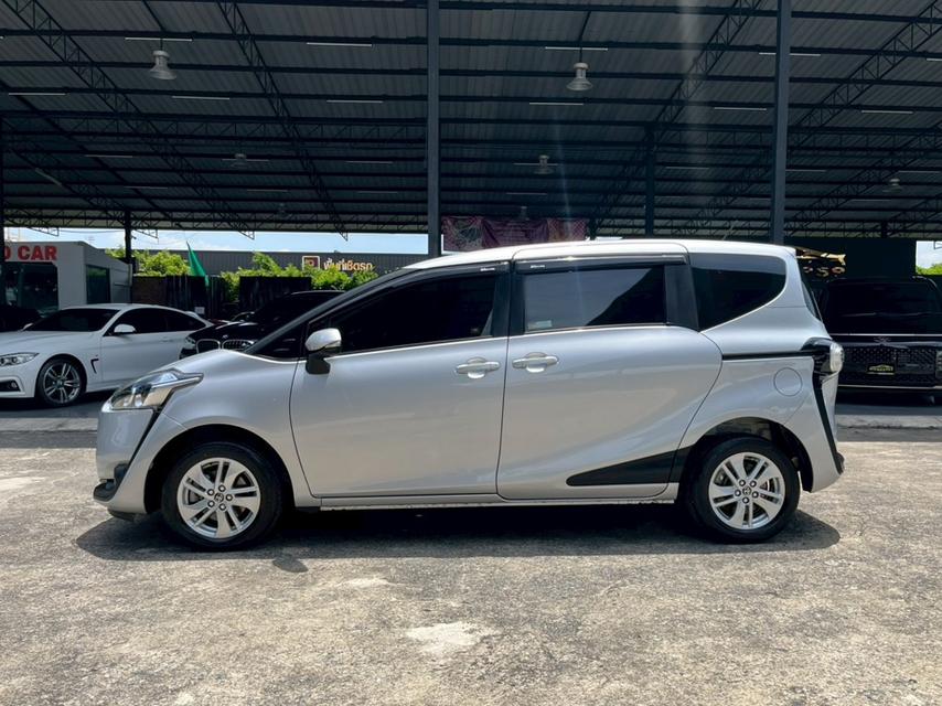 รถเข้าใหม่! TOYOTA SIENTA 1.5 G Wagon ปี 2017 8