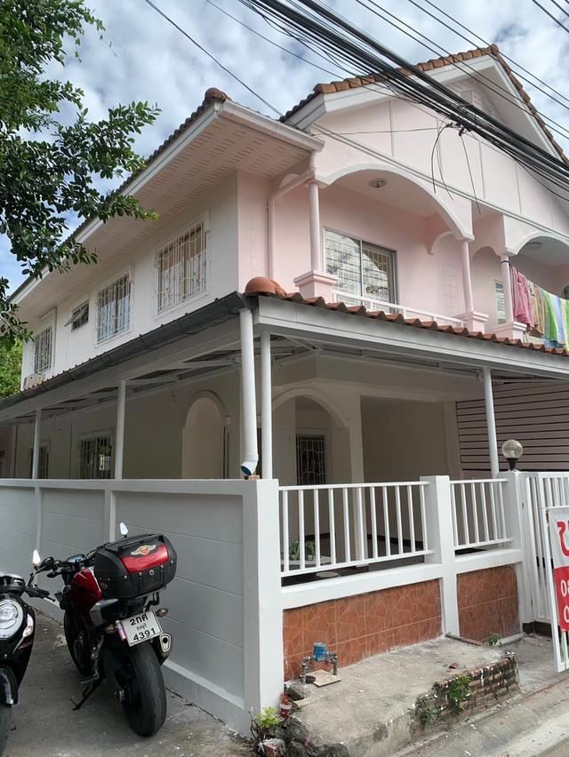 ทาวน์โฮมบ้านสวนจันทร์ฉาย 10
