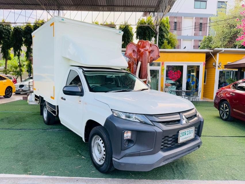 MITSU TRITON SINGLE CAB รุ่น GL เครื่อง2.5cc.เกียร์ธรรม ปี 2022 รถกระบะตู้บรรทุกCARGO-BOX สภาพสวย