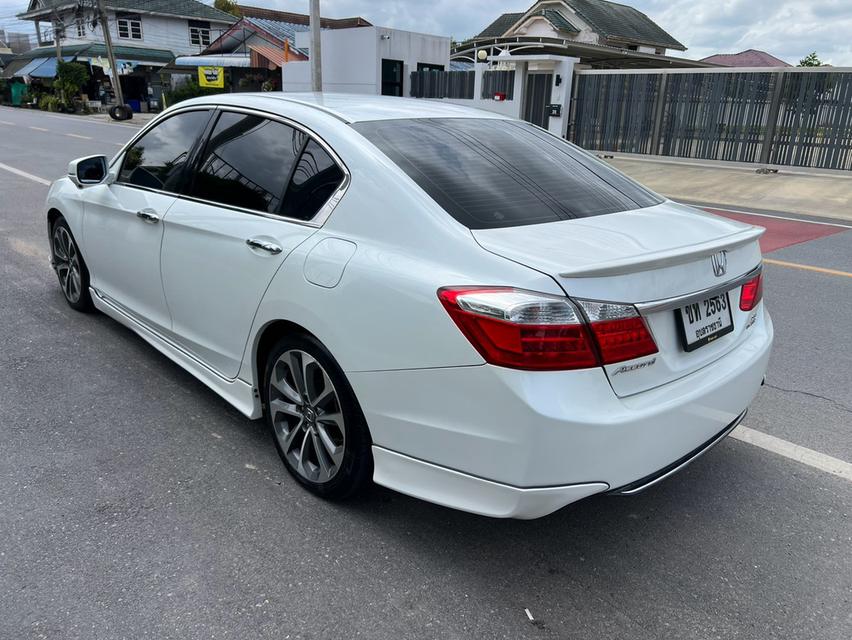 Accord 2.4 TECH (Sunroof) จัดเต็ม รูปที่ 5
