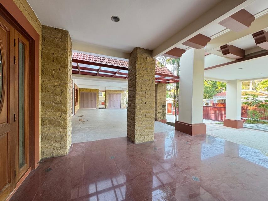 ขายบ้านหรู พฤกภิรมย์ รีเจนท์ สุขุมวิท 6