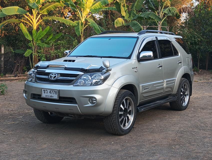 toyota fortuner 4 คูณ 4 ปี 2006