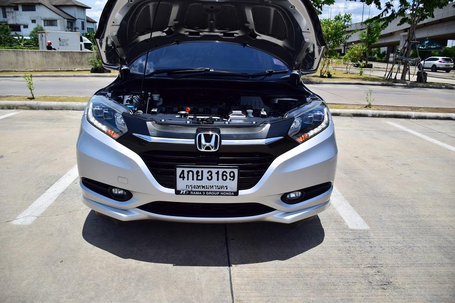 ขายเพียง 379000บาท /HR-V ปี2015 /ตัวEลิมิเต็ด พุตสต๊าทกุญแจคีเรท เบาะหนังแท้แอร์จอ พ.มัลติฟังชั่นส์ แพดเดิ้ลชิฟ พร้อมใช้ โทร 0957401229 ไอดีไลน์ UTBP 2