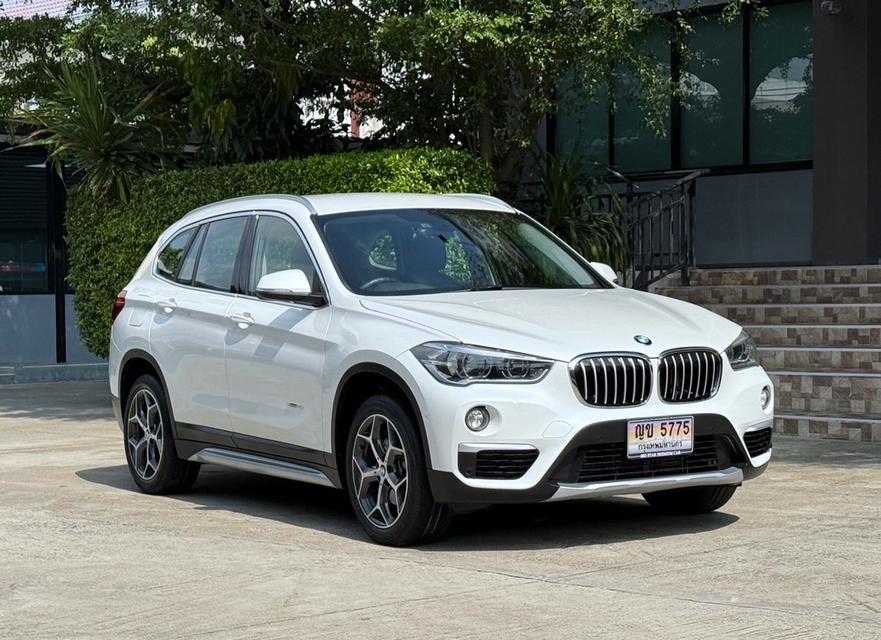 2018 BMW X1 F48  รถมือเดียวป้ายแดง รถวิ่งน้อยเพียง 70,000 กม  รถเข้าศูนย์ทุกระยะ รถไม่เคยมีอุบัติเหตุครับ
