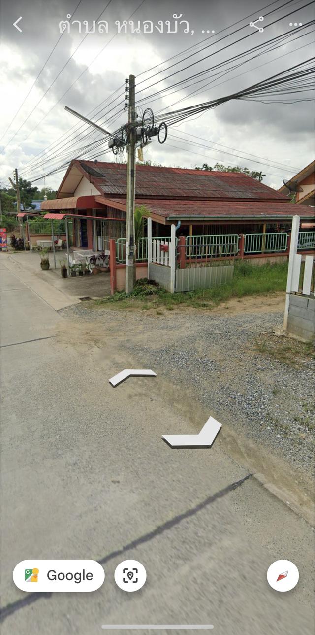 บ้านพร้อมที่ดิน 2แปลง ข้างทางเข้านิคมโรจนะบ้านค่าย