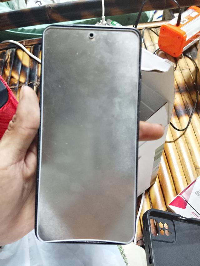 Redmi note11 4g  Rom 128 GB ใช้งานได้ปกติ สแกนนิ้วสแกนหน้าปกติ กล้องชัด ตำหนิแค่ไม่มีหน้าจอสามารถซื้อมาใส่เองได้เลยแค่มีหน้าจอก็ใช้ได้ปกติ 3