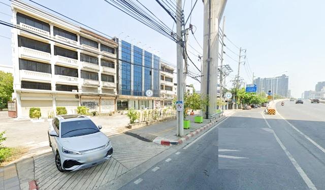 รัชดาภิเษก-MRTท่าพระ200ม. โกดัง อาคารพาณิชย์ 3 คูหา 4 ชั้น 654 ตรม.ตลาดพลู ติดถนนใหญ่ 55ตรว. สี่แยกท่าพระ 2 คัน 3
