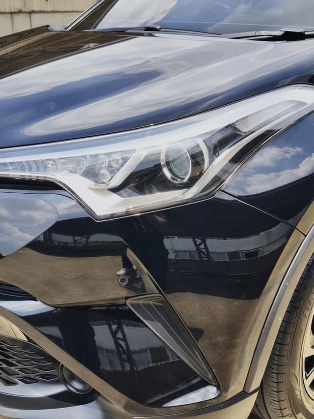 Toyota : C-HR 1.8 Entry l สนใจทักแชท Line ID: @102tdsim (มี @) รูปที่ 9