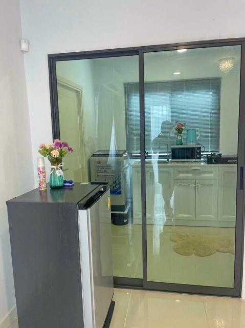 พร้อมเฟอร์ บางเสาธง บางบ่อ 3นอน ให้เช่าบ้านเดี่ยวหรู 2ชั้น 64ตร.วา. 254ตร.ม. รพ.บางนา 2 1.9กม. 3น้ำ บางนาการ์เค้น ABACบา 5