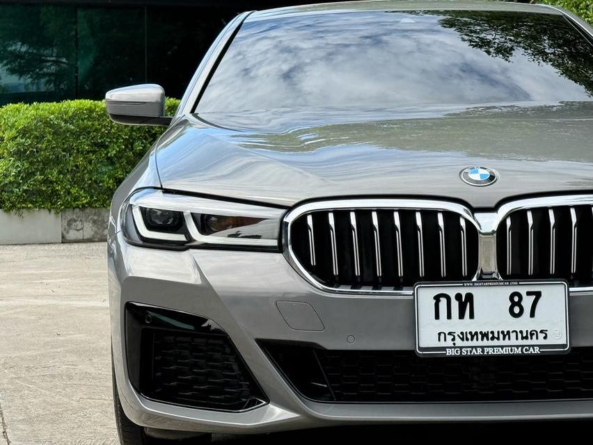 2022 BMW 520D MSPORT LCI รถมือเดียวออกป้ายแดง รถวิ่งน้อย ประวัติศูนย์ครบ ไม่เคยมีอุบัติเหตุครับ 3