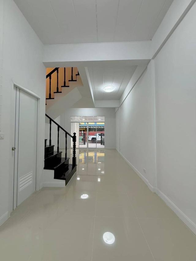 หมู่บ้านนนท์ทิวาการ์เด้น 8