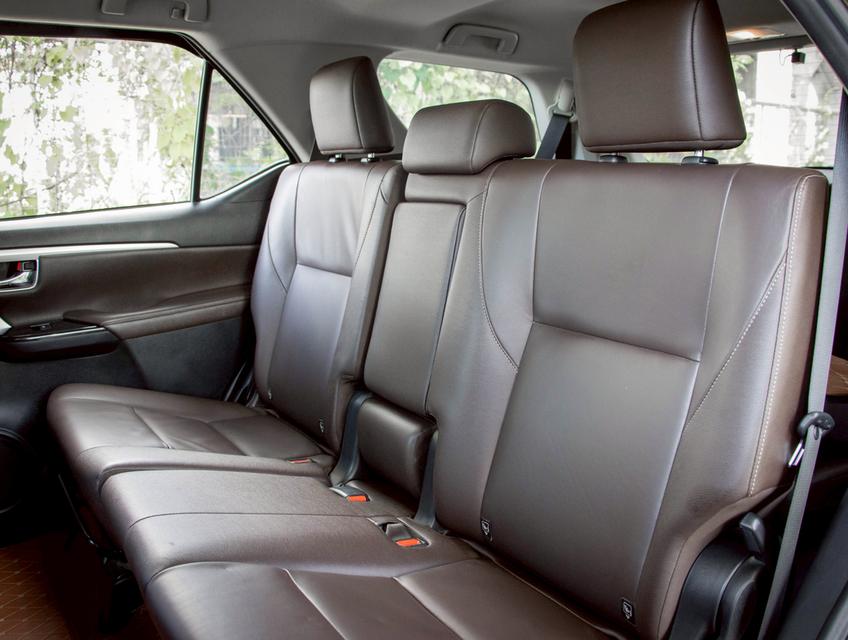 TOYOTA FORTUNER 2.4 G 2WD ปี 2019 14