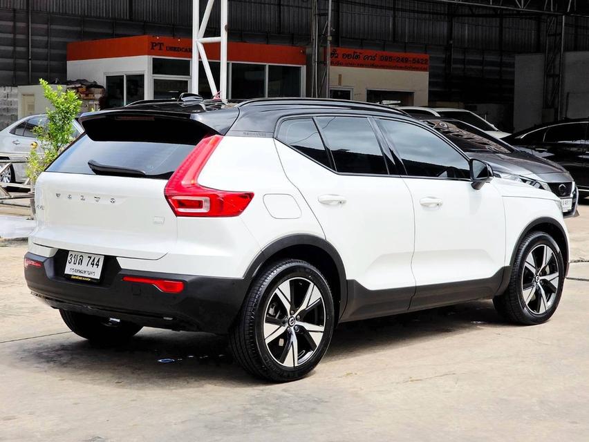 (แจ้งรหัสรถ SEZ744) Volvo XC40 Recharge T5 Inscription (Plug-in Hybrid) เกียร์ ออโต้ เบนซิน+ไฟฟ้า สี ขาว ปี 2022 จด 2023 รูปที่ 6