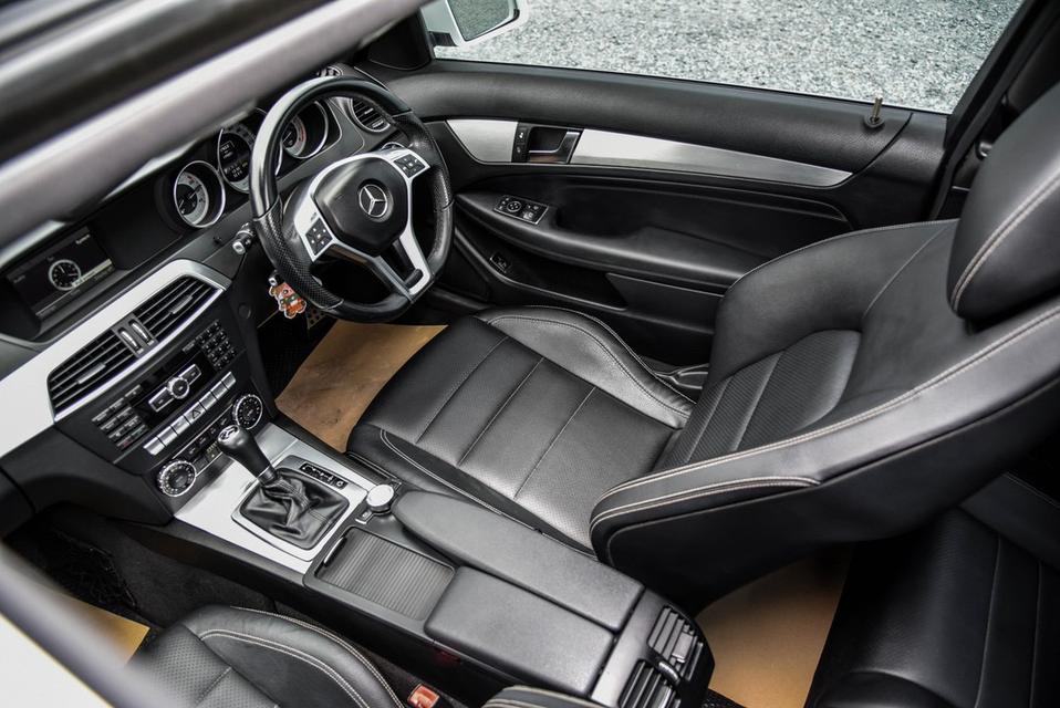 Mercedes-Benz C180 1.6 AMG Coupe AT 2014 auto รถสวย พร้อมใช้  11