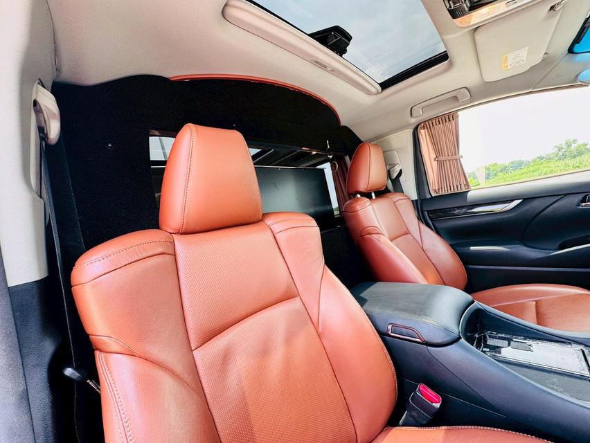 TOYOTA ALPHARD 2.5 HYBRID X E-FOUR 4WD 2020 11