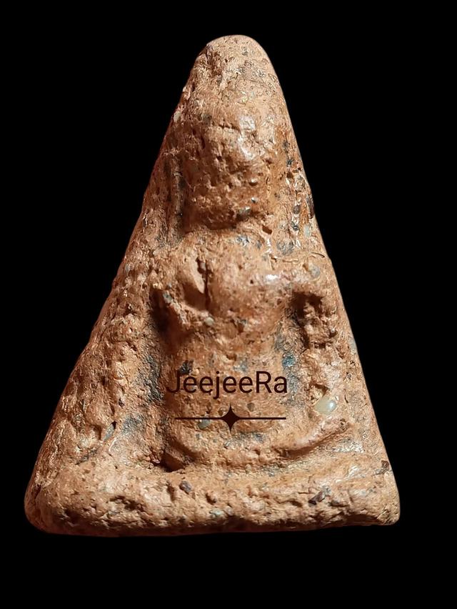 นางพญาพิษณุโลกเข่าโค้งจัดจ้านองค์แรกที่เคยได้สวยกว่านี้ก็คงไม่มีวาสนาหาได้อีกแล้ว