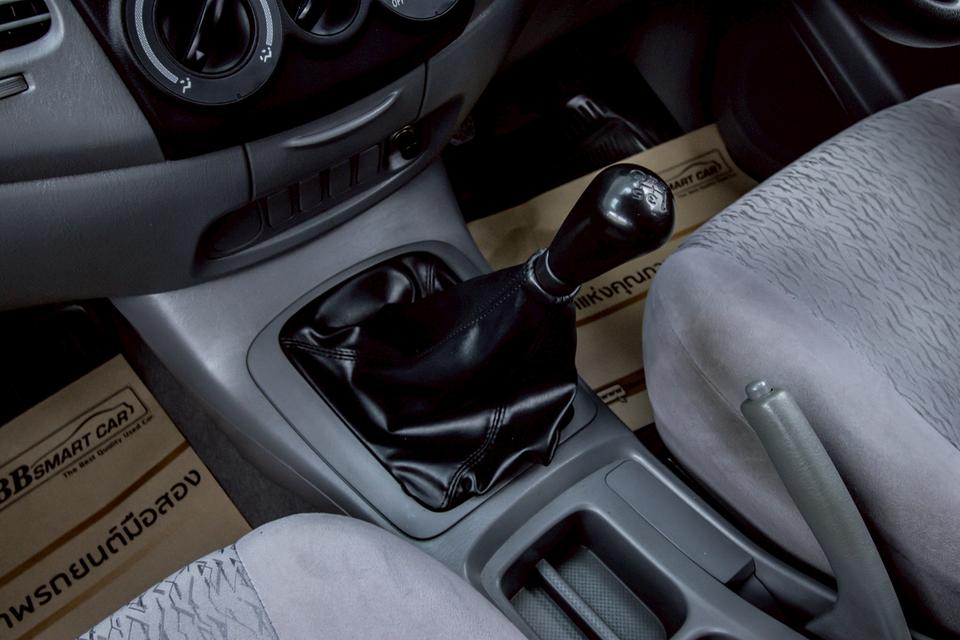 TOYOTA INNOVA 2.0 E เกียร์ธรรมดา MT 2008  13