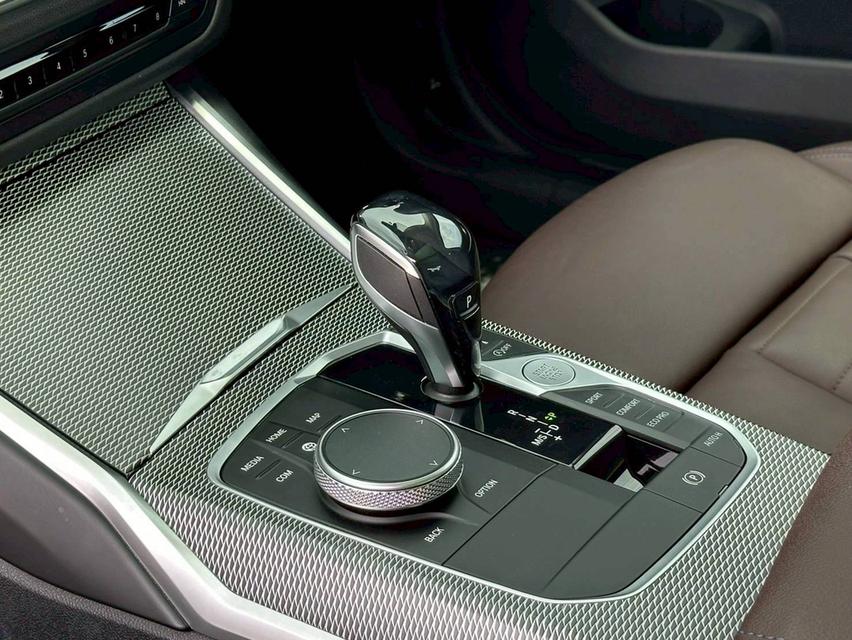 BMW 330li M Sport G28 ปี 2021 จด 2022 16