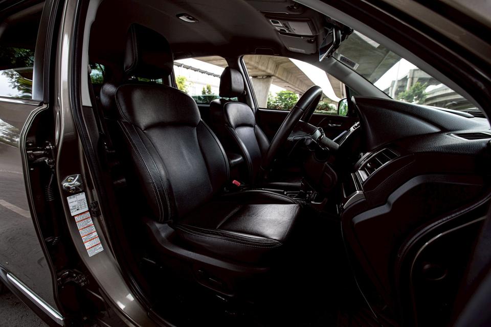 Subaru Forester 2.0iP ปี 2017 สีน้ำตาล มือเดียวป้ายแดง  10