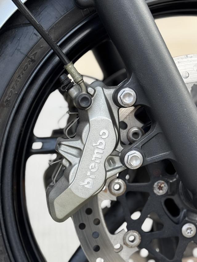 TRIUMPH SPEED TWIN 1200 ปี2019 300,000 บาท ไมล์ 800 กม. Line id Somchay1340 รูปที่ 8