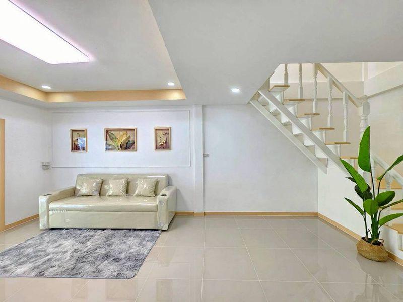 หมู่บ้านบัวทอง2  ติดรถไฟฟ้าสายสีม่วง สถานีคลองบางไผ่ ทาวน์เฮาส์ 2 ชั้น 11