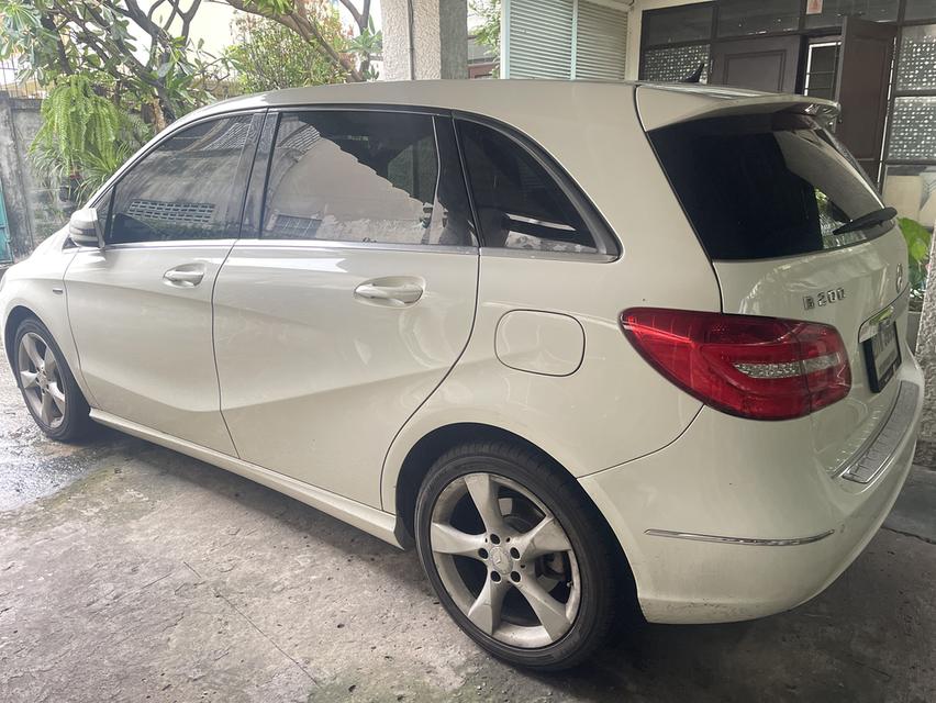 รถยนตร์ benz b class / b200