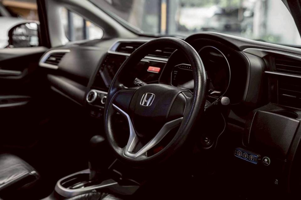 รหัสรถ 67GG3347 Honda Jazz GK ปี15แท้ เกียร์ออโต้  16