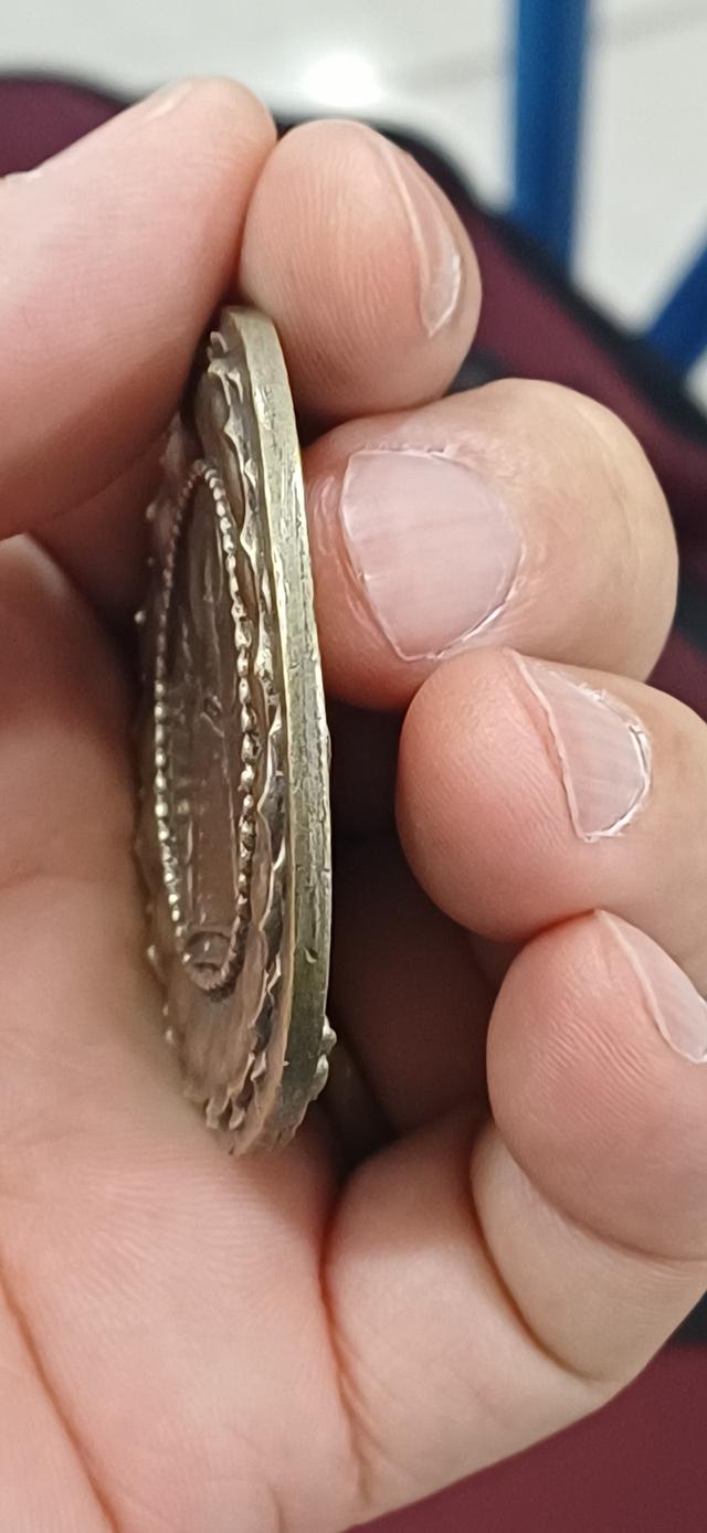 เหรียญโคตรเศรษฐีปี49 เนื้ออัลปาก้า 3.2ซม. รูปย่อยที่ 3