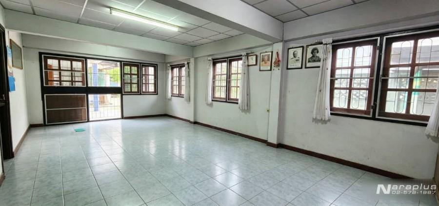69080498 : ขายถูกบ้านเดี่ยว 2 ชั้น 4 ห้องนอน บนที่ดินขนาด 53.4 ตร.ว. ซ.ศรีโสธรตัดใหม่ 6 ในใจกลางตัวเมืองฉะเชิงเทรา ราคานี้หาไม่ได้อีกแล้ว 6
