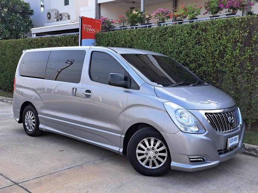 ขายถูก เพียง🔥Sale 589,000🔥เท่านั้น Hyundai H1 2.5 ดีเซล ปี 17 วิ่งน้อยไมล์แท้