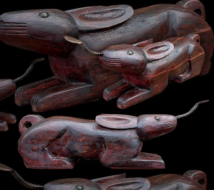 กระต่ายขูดมะพร้าวแกะสลัก สีโอ้ค กระต่ายไม้เนื้อแข็ง 4