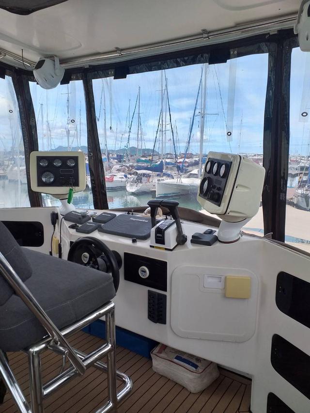 เรือคาตามารัน Island Spirit 390 แรงม้า ปี 2013 7