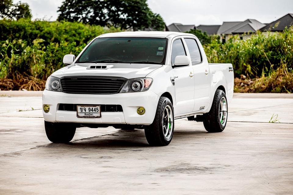Toyota Vigo Double Cab 4 ประตู 3.0E ดีเซล เกียร์ ธรรมดา ปี 2006 สีขาว 