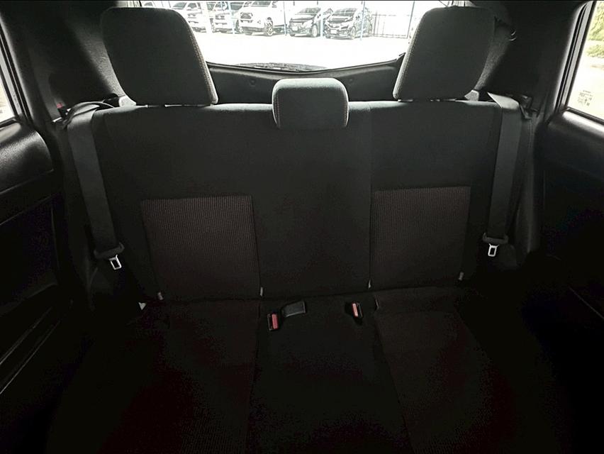Toyota Yaris 1.2J เบนซิน เกียร์ออโต้  ปี2016 13