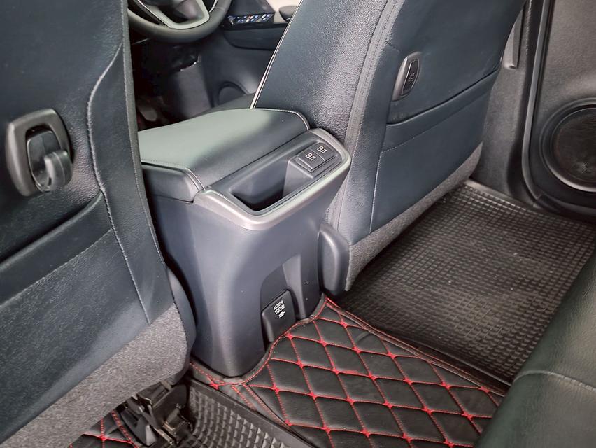 Toyota Legender 2.8 4WD ปี 2020จด2022 12