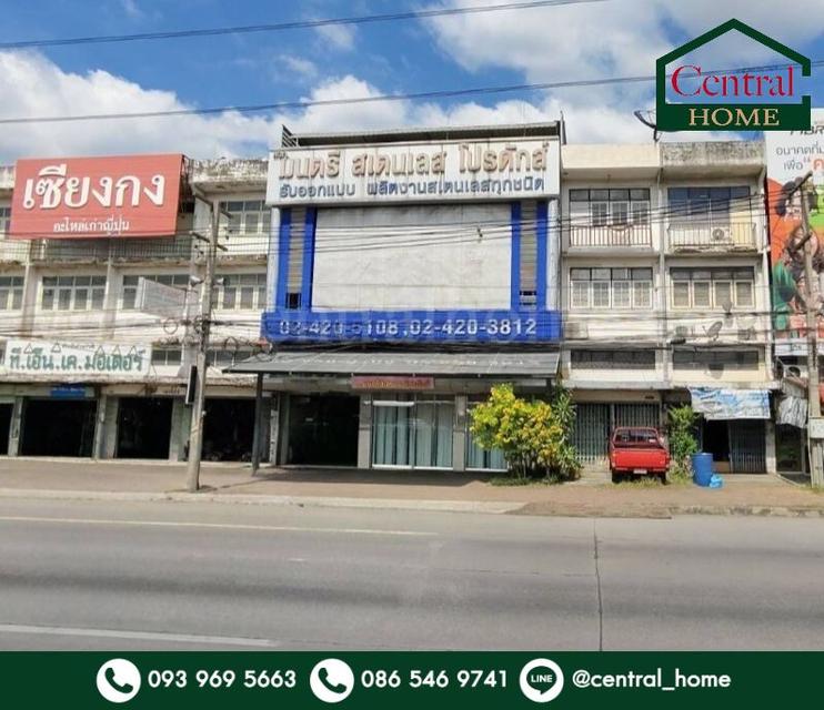 อาคารพาณิชย์ 3 ชั้นครึ่ง 3 คูหา ติดถนนเพชรเกษม ทำเลดี ราคาถูก 1
