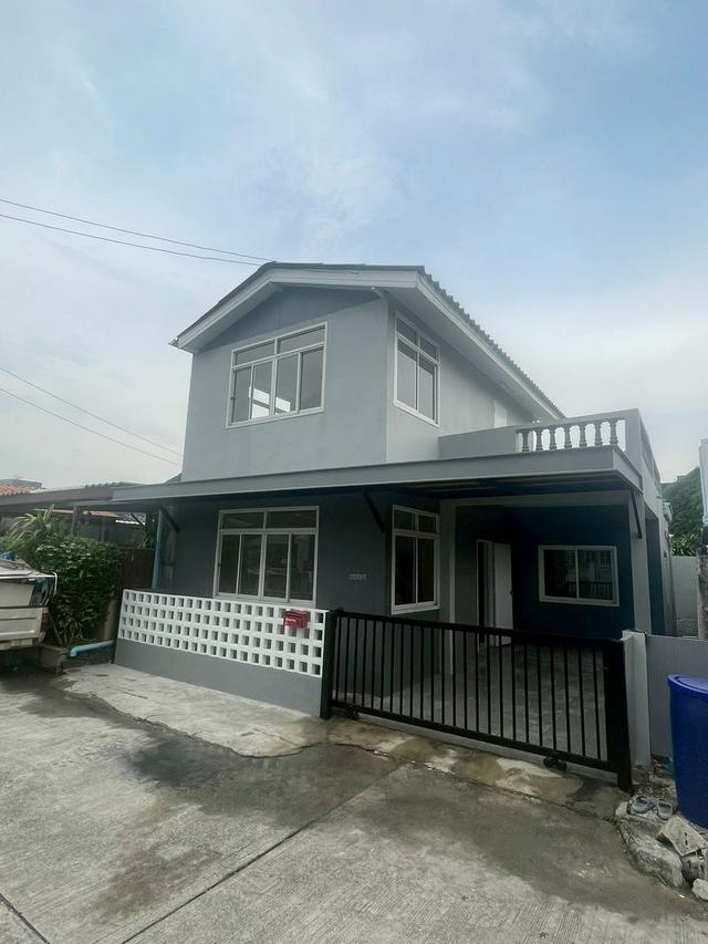 ขายบ้านเดี่ยว 2 ชั้น เนื้อที่ 32 ตรว. หมู่บ้านอมรพันธ์ สวนสยาม  ถนนสวนสยาม 11 แยก 18 แขวงคันนายาว เขตคันนายาว จังหวัดกรุงเทพมหานคร  13